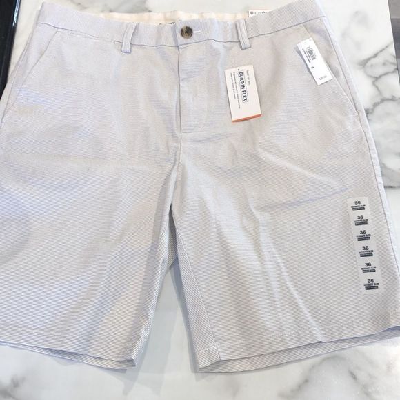 NWT Old Navy Slim Built In Flex Shorts Sz. 36 - Picture 4 of 7